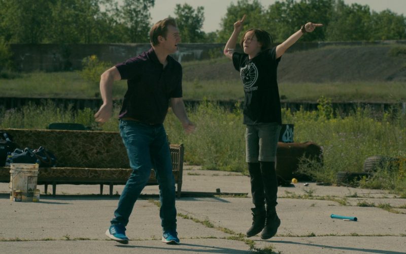 Adidas Blue Sneakers of Cliff Chamberlain as Dylan Coyle in Paper Girls S01E04 “It Was Never About the Corn” (2022) (Image 1)