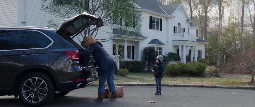 Adidas Boys Sneakers in Ocean’s 8 (2018) (Image 1)