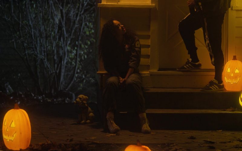 Adidas Men's Shoes in Pretty Little Liars - Original Sin S01E05 “Chapter Five - The Night He Came Home” (2022) (Image 1)