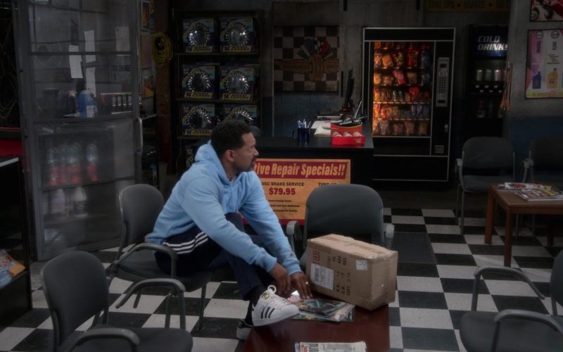 Adidas Men's Sneakers of Mike Epps as Bennie in The Upshaws S01E09 “Gloves Off” (2021) (Image 1)