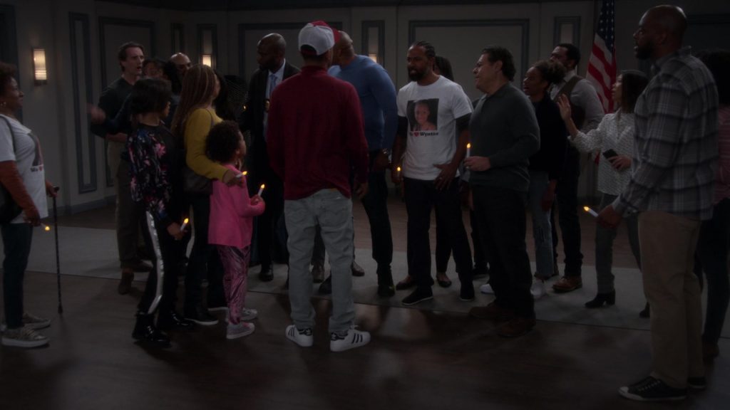 Adidas Men's Sneakers of Mike Epps as Bennie in The Upshaws S01E09 “Gloves Off” (2021) (Image 2)