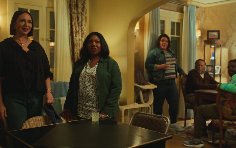Adidas Men's Sneakers of Ron Funches as Howard in Loot S01E08 “Spades Night” (2022) (Image 1)