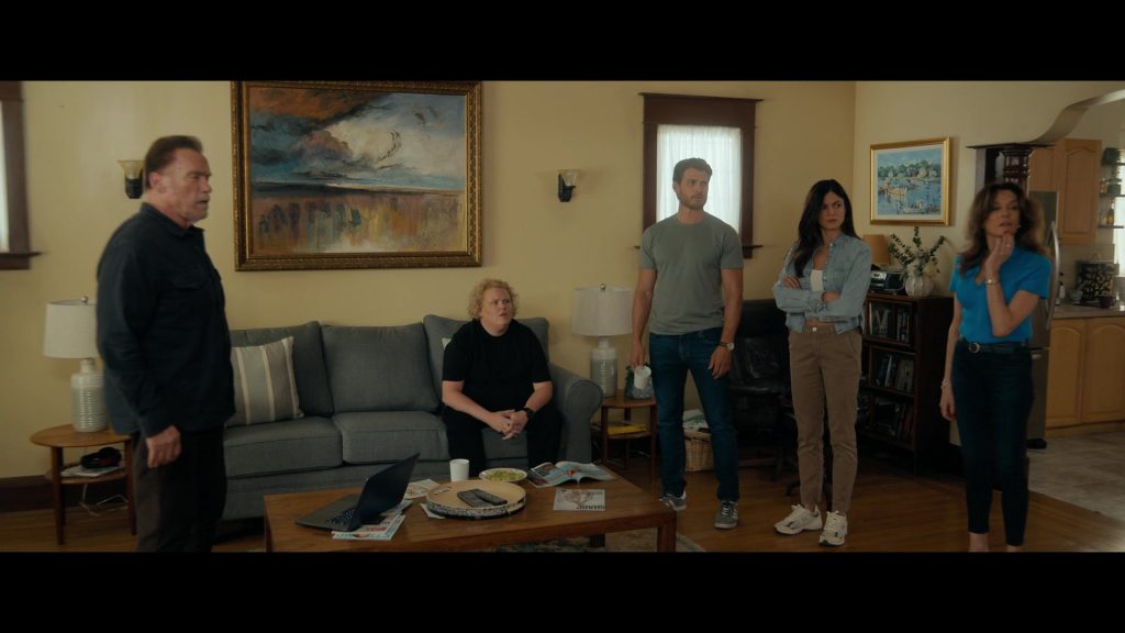 Adidas, New Balance Shoes in Fubar S02E01 “Fullest House” (2025) (Image 1)