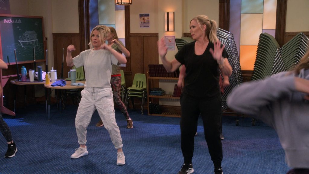 Adidas, Nike Shoes in Leanne S01E14 “Gomez Is a Woman” (2025) (Image 2)