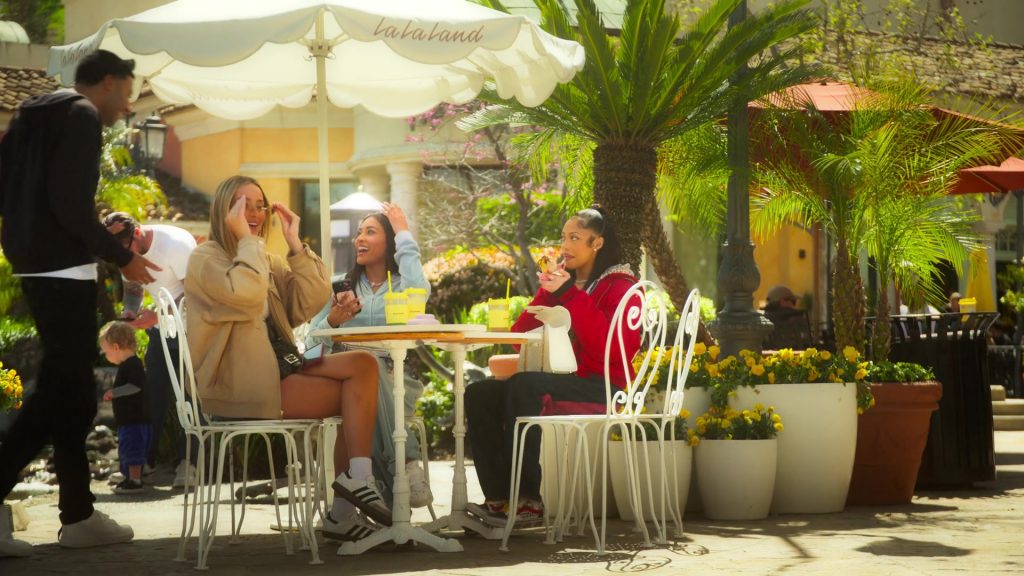 Adidas Originals Samba OG sneakers and Vans Sneakers in Calabasas Confidential S01E01 “Calabasas Coded” (2026) (Image 2)