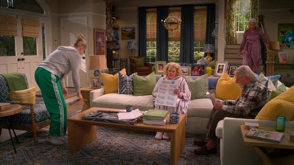 Adidas Pants and Shoes in Leanne S01E12 “The Queen's Dilemma” (2025) (Image 2)