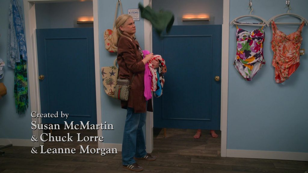Adidas Shoes, Gucci Bag in Leanne S01E16 “Having Big Feelings” (2025) (Image 7)