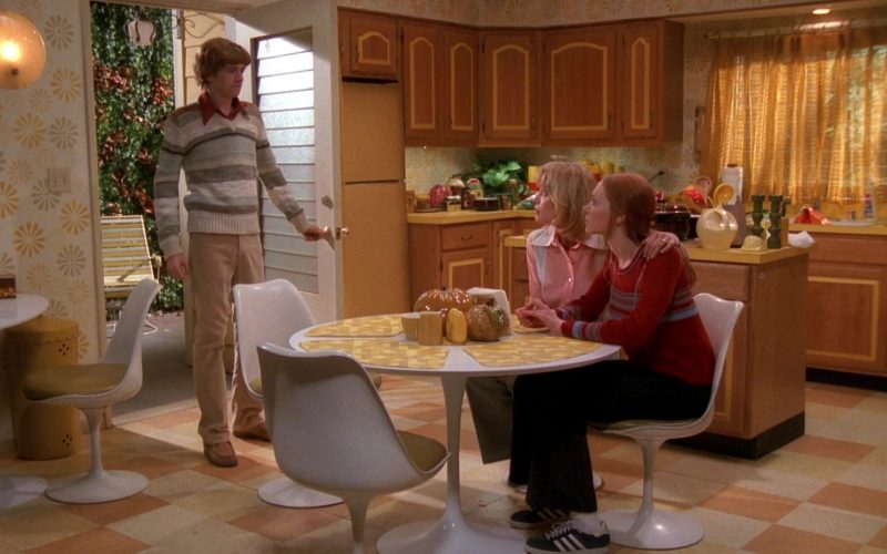 Adidas Shoes Worn by Laura Prepon as Donna Pinciotti in That '70s Show S01E09 “Thanksgiving” (1998) (Image 1)