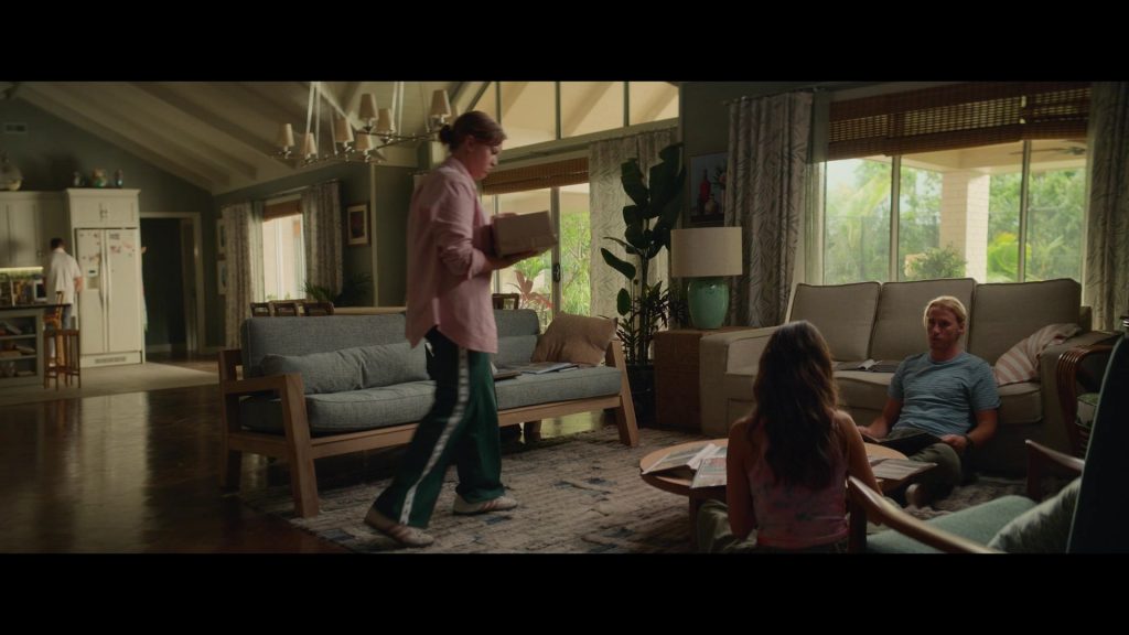 Adidas Shoes in Apples Never Fall S01E07 “Joy” (2024) (Image 1)
