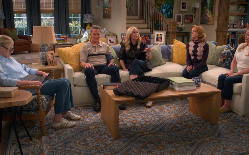 Adidas Shoes in Leanne S01E14 “Gomez Is a Woman” (2025) (Image 1)