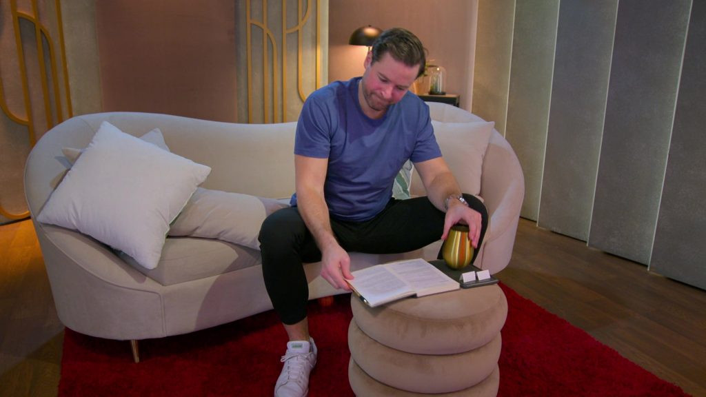 Adidas Shoes in Love Is Blind S08E03 “Hunger Games of Love” (2025) (Image 6)