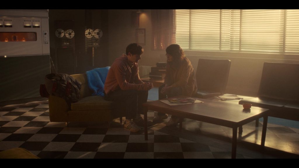 Adidas Shoes in Stranger Things S05E07 “Chapter Seven – The Bridge” (2025) (Image 10)