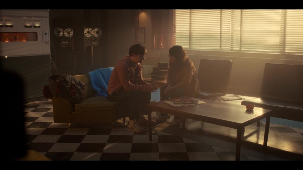 Adidas Shoes in Stranger Things S05E07 “Chapter Seven – The Bridge” (2025) (Image 11)
