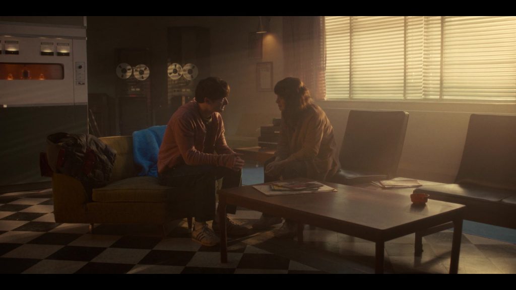 Adidas Shoes in Stranger Things S05E07 “Chapter Seven – The Bridge” (2025) (Image 5)