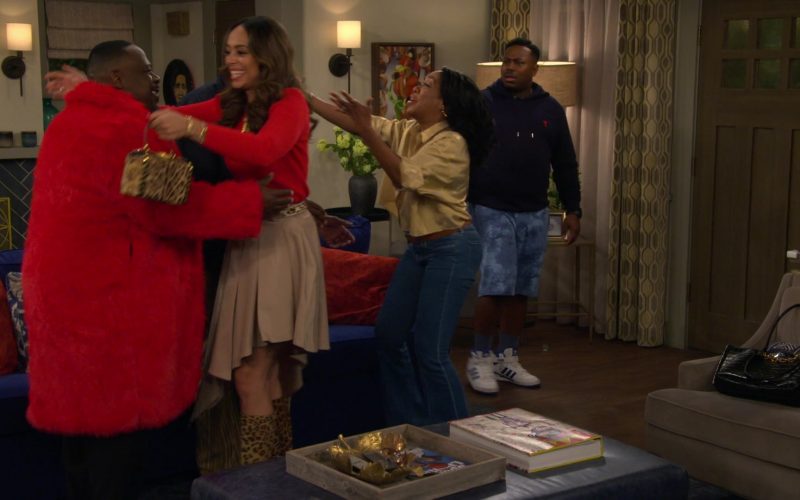 Adidas Shoes in The Neighborhood S08E13 “Welcome to the Two-Ring Circus” (2026) (Image 1)