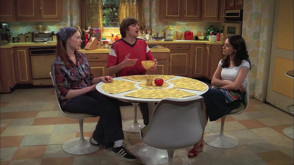 Adidas Shoes of Laura Prepon as Donna Pinciotti in That '70s Show S06E19 “Substitute” (2004) (Image 1)