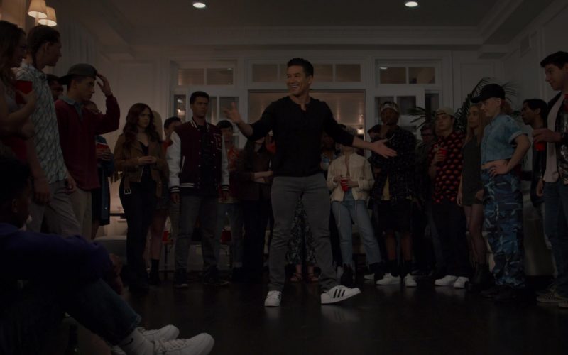 Adidas Shoes of Mario Lopez as A.C. Slater in Saved by the Bell S01E07 “House Party” (2020) (Image 1)