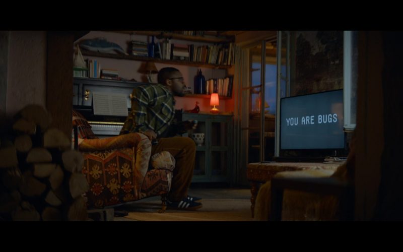 Adidas Sneakers in 3 Body Problem S01E05 “Judgment Day” (2024) (Image 1)