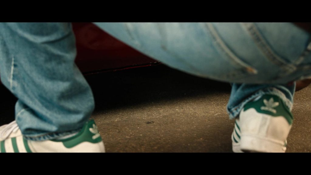 Adidas Sneakers in Beverly Hills Cop - Axel F (2024) (Image 11)
