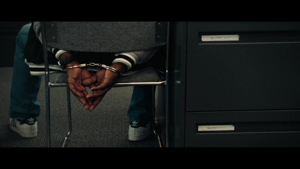 Adidas Sneakers in Beverly Hills Cop - Axel F (2024) (Image 13)