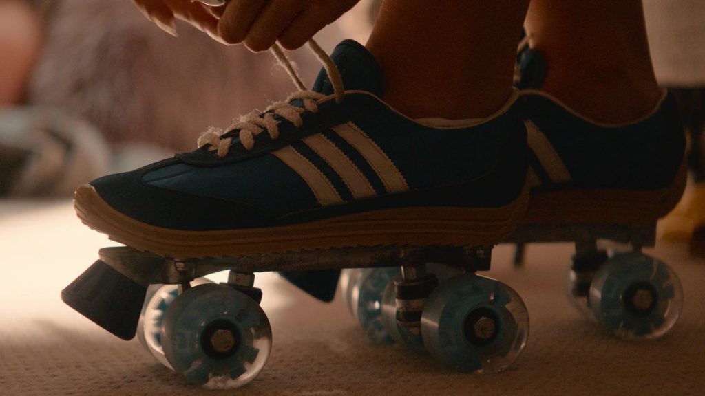Adidas Sneakers in Clipped S01E01 “White Party” (2024) (Image 11)