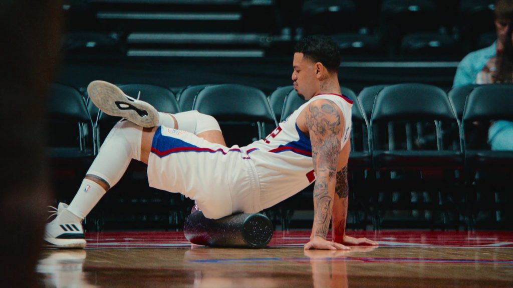 Adidas Sneakers in Clipped S01E01 “White Party” (2024) (Image 12)