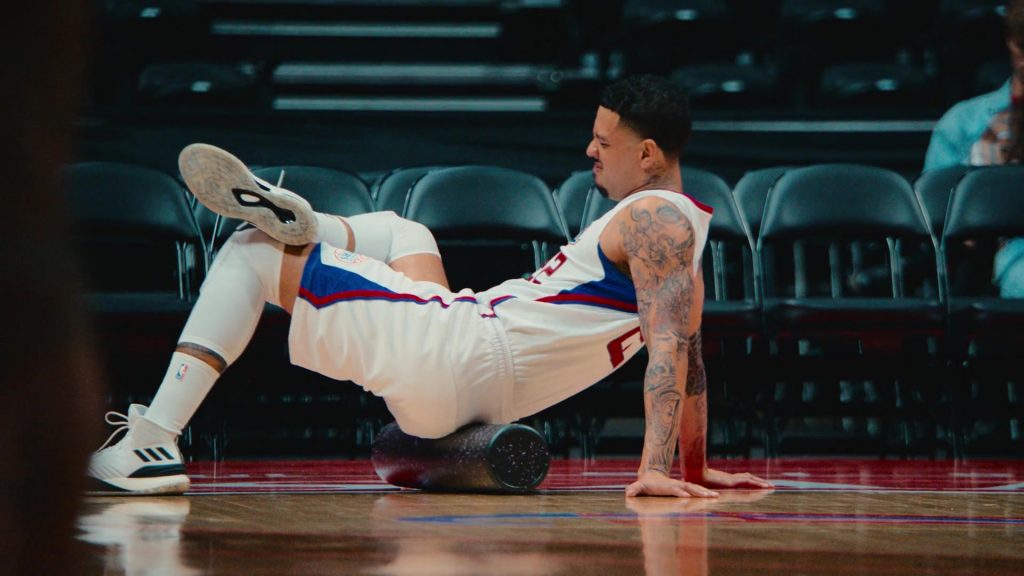 Adidas Sneakers in Clipped S01E01 “White Party” (2024) (Image 2)