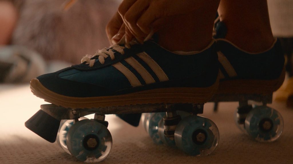 Adidas Sneakers in Clipped S01E01 “White Party” (2024) (Image 9)