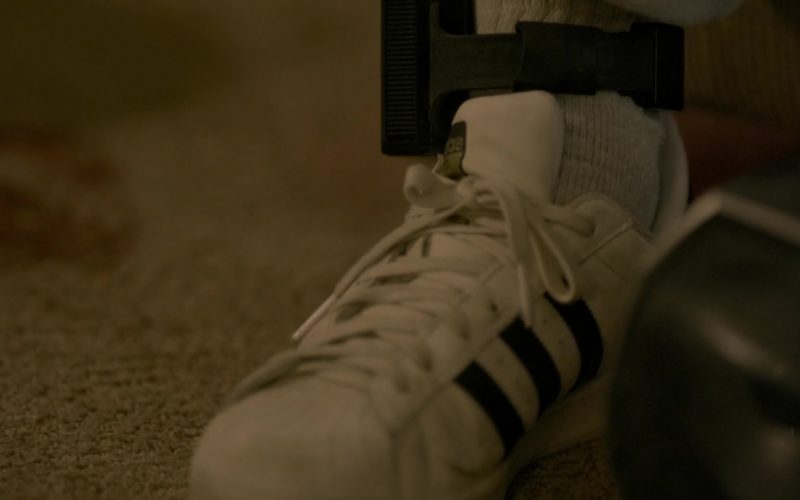 Adidas Sneakers in Dope Thief S01E06 “Love Songs from Mars” (2025) (Image 1)