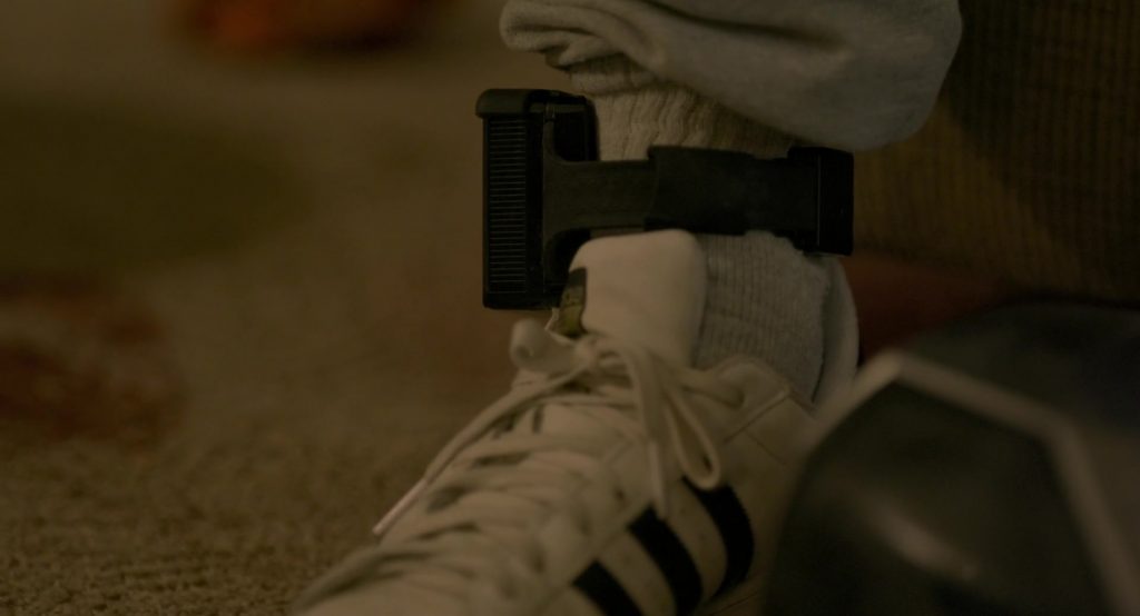 Adidas Sneakers in Dope Thief S01E06 “Love Songs from Mars” (2025) (Image 2)