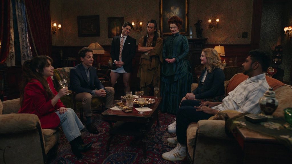 Adidas Sneakers in Ghosts S04E19 “Pinkus Returns” (2025) (Image 4)