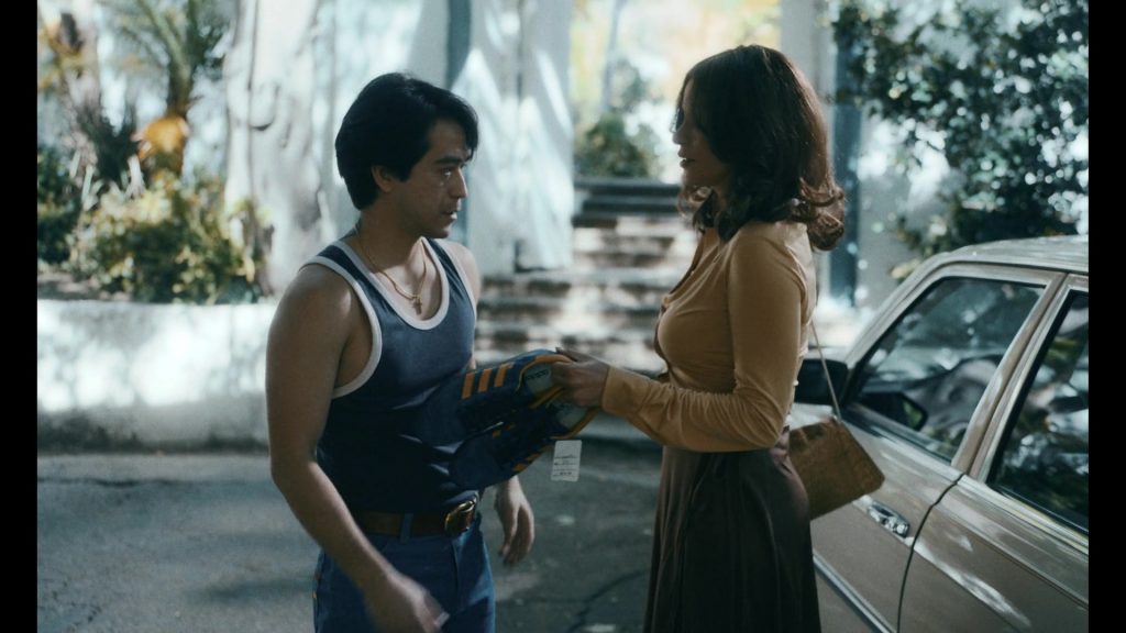 Adidas Sneakers in Griselda S01E04 “Middle Management” (2024) (Image 10)
