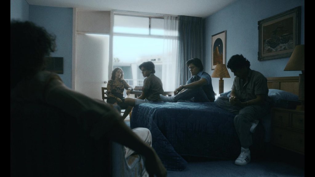 Adidas Sneakers in Griselda S01E06 “Adios, Miami” (2024) (Image 4)