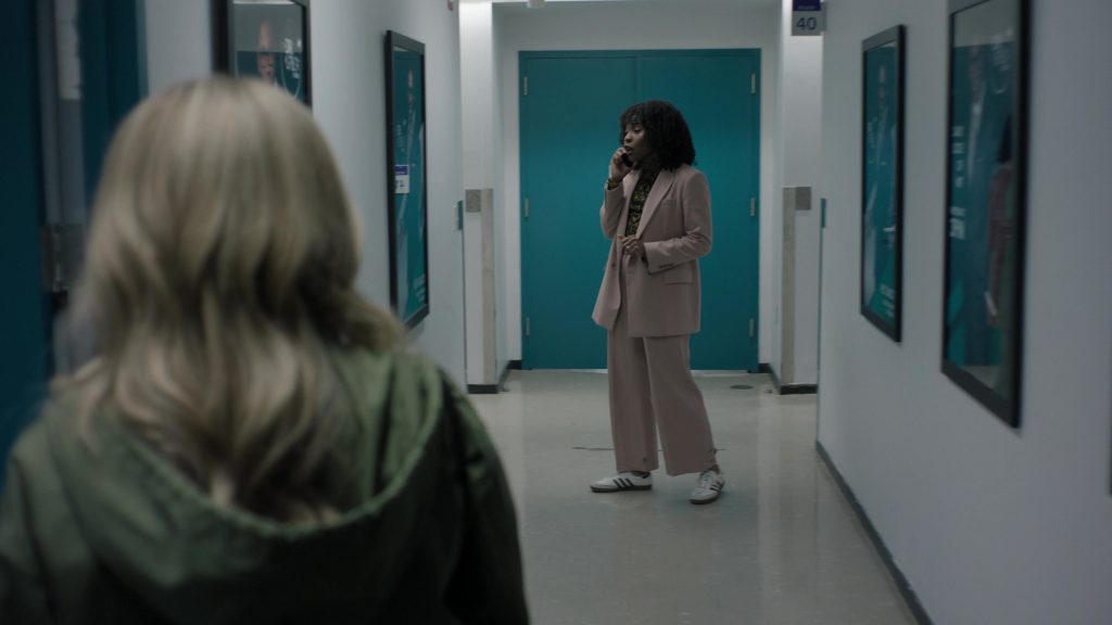 Adidas Sneakers in Happy Face S01E01 “The Confession” (2025) (Image 1)