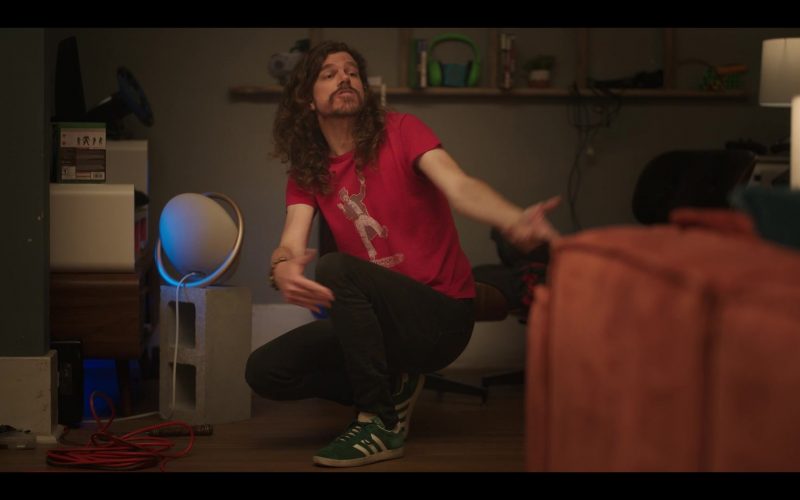 Adidas Sneakers in Laid S01E06 “More Handsome Than Joe Jonas” (2024) (Image 1)