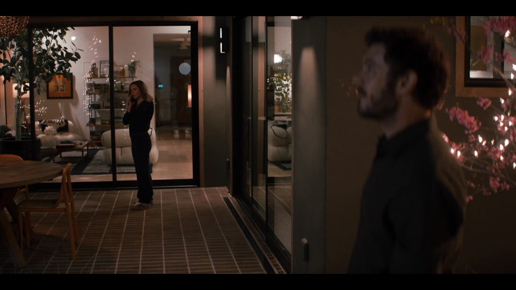 Adidas Sneakers in Nobody Wants This S01E08 (2024) (Image 2)