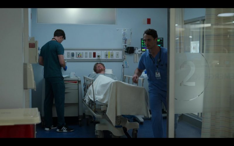 Adidas Sneakers in Pulse S01E09 “The Last Shift” (2025) (Image 1)
