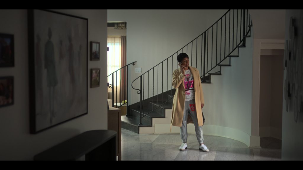 Adidas Sneakers in Reasonable Doubt S02E02 (2024) (Image 3)
