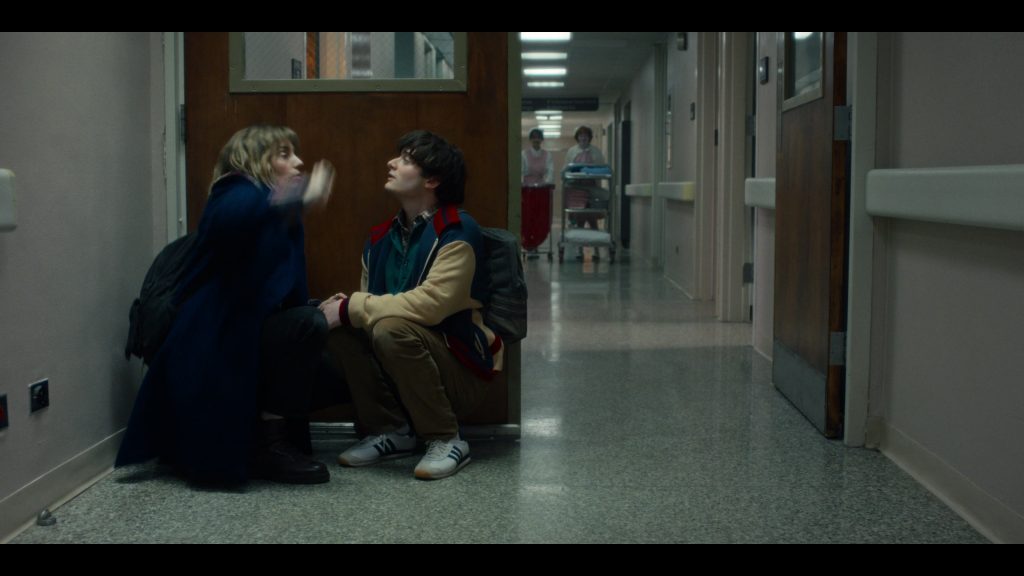 Adidas Sneakers in Stranger Things S05E03 “Chapter Three – The Turnbow Trap” (2025) (Image 2)