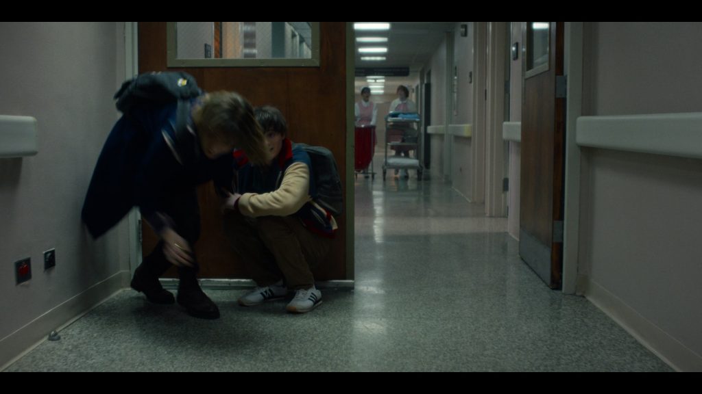 Adidas Sneakers in Stranger Things S05E03 “Chapter Three – The Turnbow Trap” (2025) (Image 3)