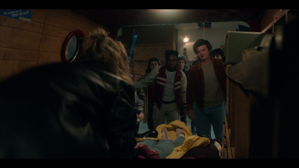Adidas Sneakers in Stranger Things S05E03 “Chapter Three – The Turnbow Trap” (2025) (Image 4)