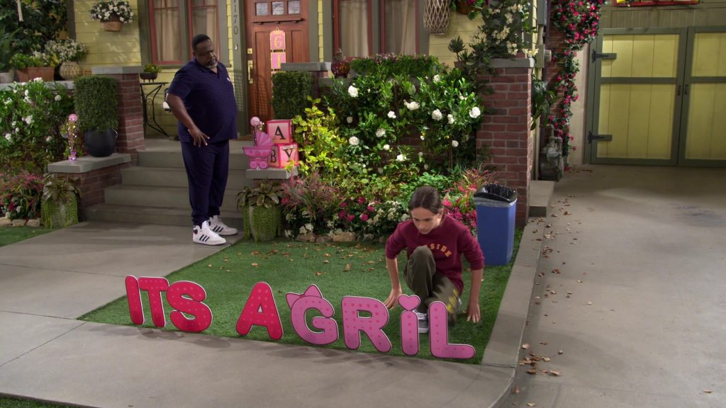 Adidas Sneakers in The Neighborhood S07E01 “Welcome to the Neighborhood, Daphne” (2024) (Image 3)