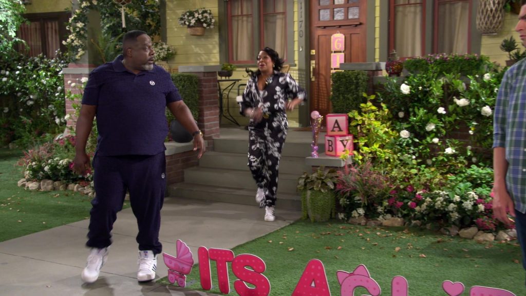 Adidas Sneakers in The Neighborhood S07E01 “Welcome to the Neighborhood, Daphne” (2024) (Image 5)