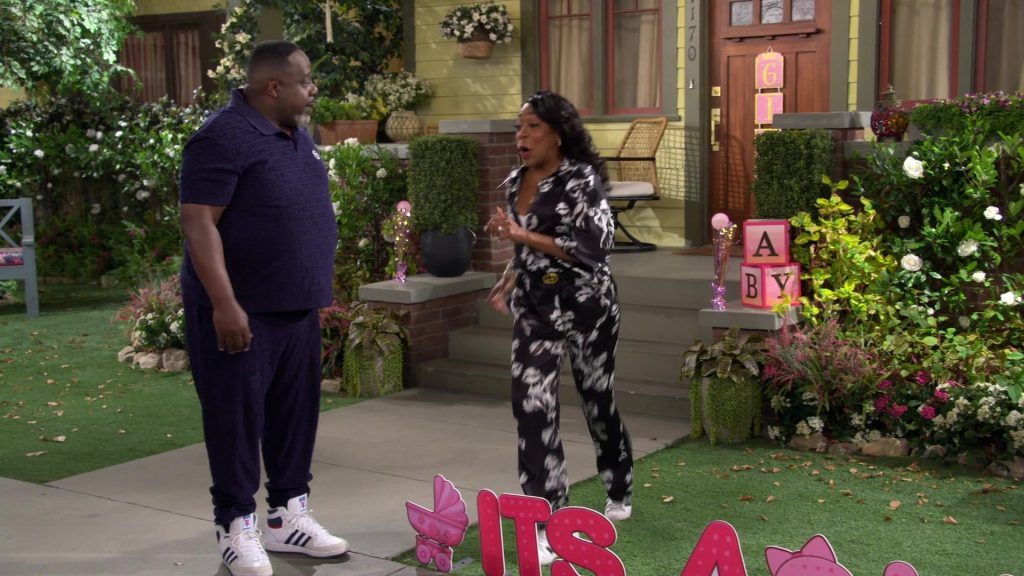 Adidas Sneakers in The Neighborhood S07E01 “Welcome to the Neighborhood, Daphne” (2024) (Image 6)
