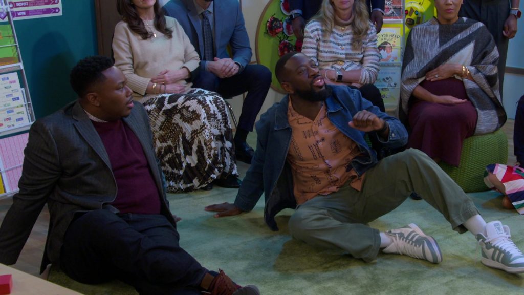 Adidas Sneakers in The Neighborhood S07E10 “Welcome to the Pickle” (2025) (Image 18)