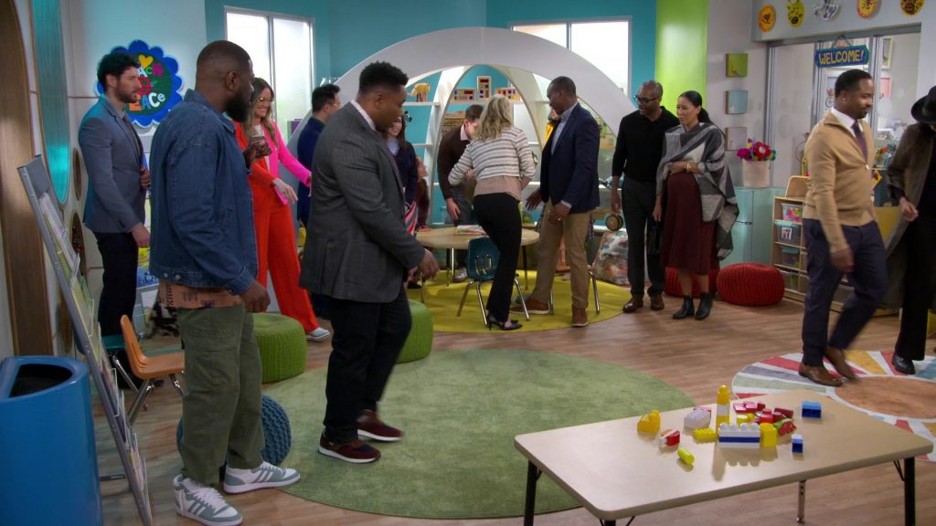 Adidas Sneakers in The Neighborhood S07E10 “Welcome to the Pickle” (2025) (Image 21)