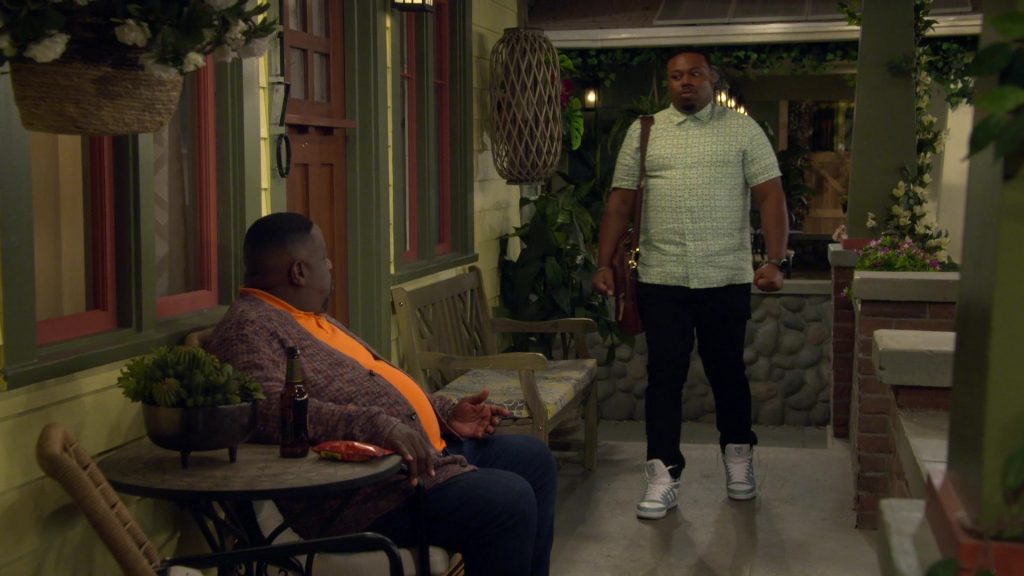 Adidas Sneakers in The Neighborhood S08E02 “Welcome to the Downsizing” (2025) (Image 2)