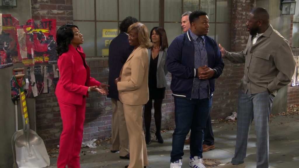 Adidas Sneakers in The Neighborhood S08E06 “Welcome to the Walk of Roses” (2025) (Image 5)