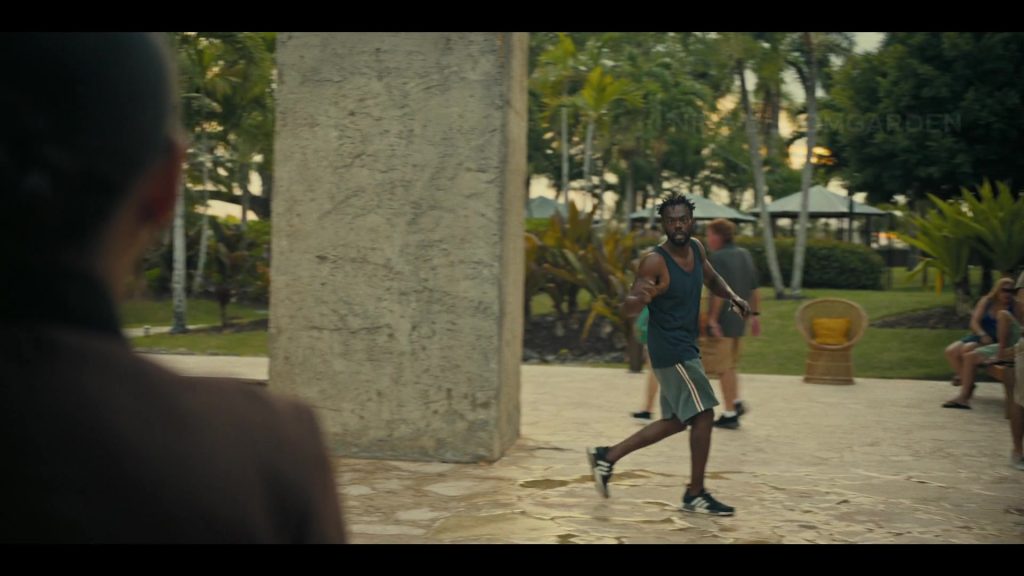 Adidas Sneakers in The Resort S01E07 “La Pubertad del Matrimonio” (2022) (Image 1)