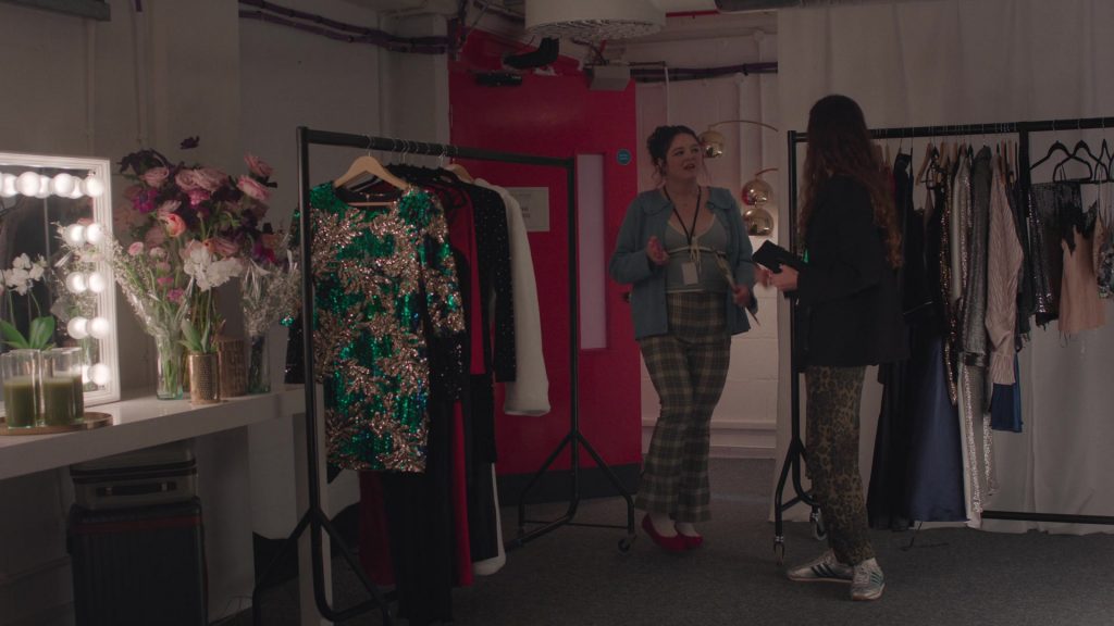 Adidas Sneakers in Too Much S01E09 “Enough, Actually” (2025) (Image 4)